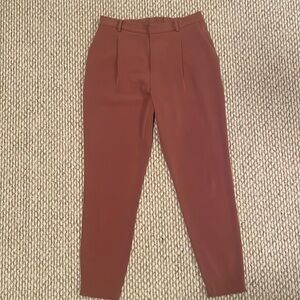 Uniqlo Dress Tapered Leg Joggers Pants Pleated Front Work Business Casual Size M